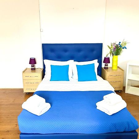 Classic Chiado 1 - Central Guest House Room With Shared Bathroom Lissabon Buitenkant foto