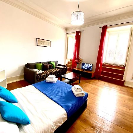 Classic Chiado 1 - Central Guest House Room With Shared Bathroom Lissabon Buitenkant foto