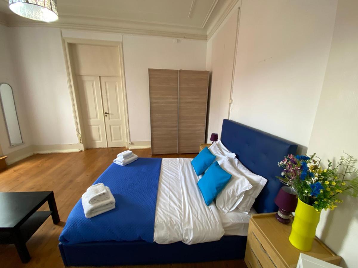Classic Chiado 1 - Central Guest House Room With Shared Bathroom Lissabon Buitenkant foto