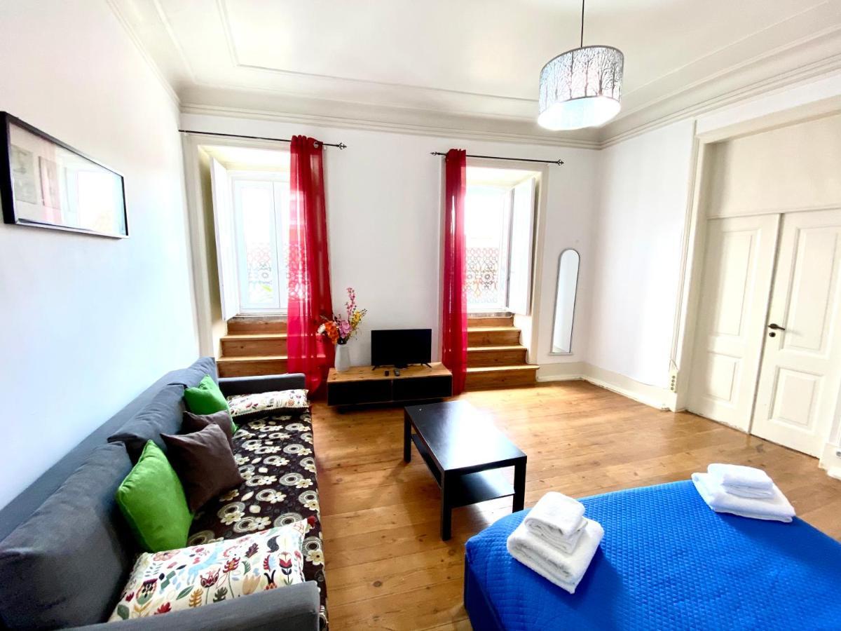 Classic Chiado 1 - Central Guest House Room With Shared Bathroom Lissabon Buitenkant foto