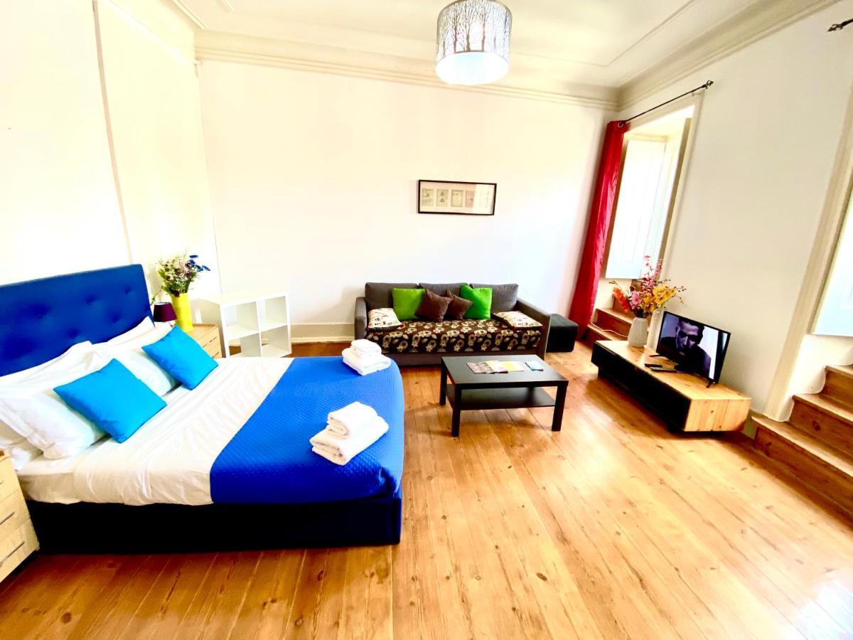 Classic Chiado 1 - Central Guest House Room With Shared Bathroom Lissabon Buitenkant foto